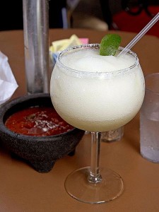 450px-Blended_margarita_cocktail_drink